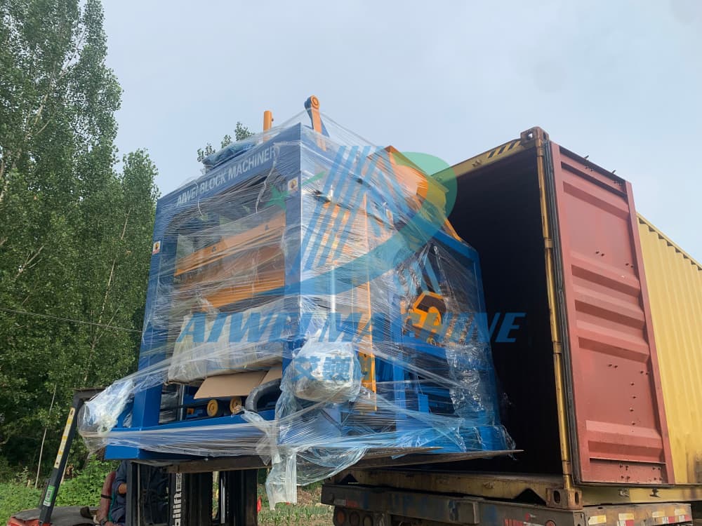 QT4-25 Concrete Block Making Machine Successfully Shipped on June 18th