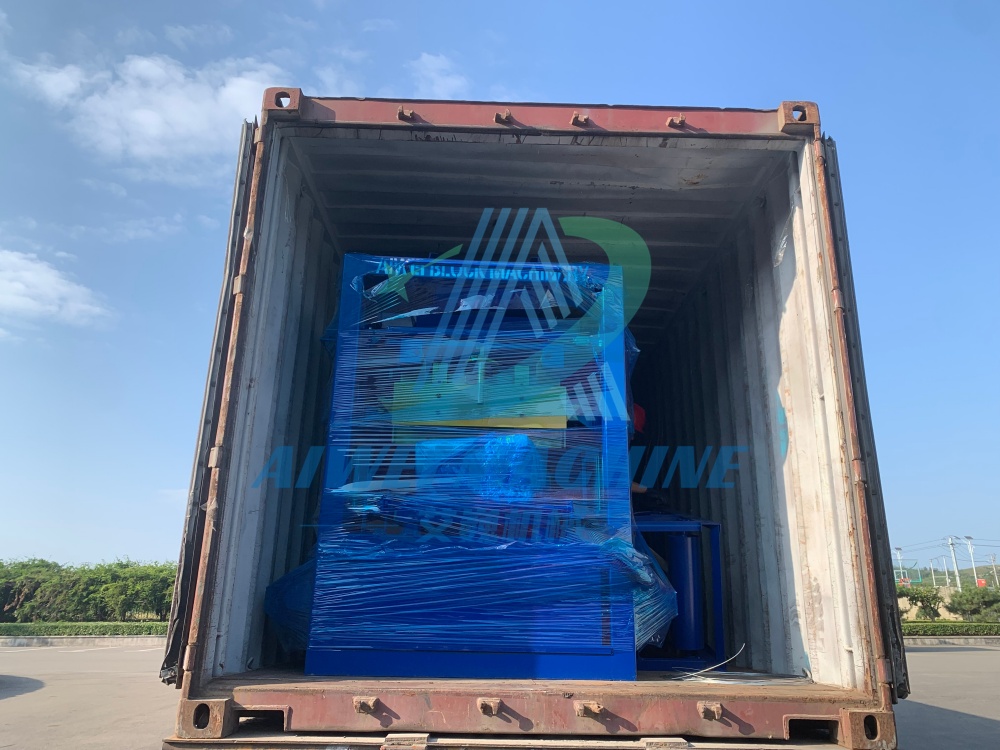 QT4-24 Block Making Machine Loaded and Dispatched